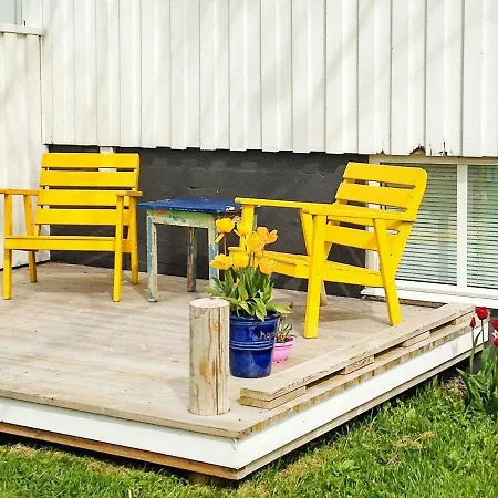 Holiday home Three-bedroom Holiday In Fredvang